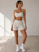 Conjunto deportivo de yoga de secado rápido, dinámico, con top corto y sujetador deportivo.