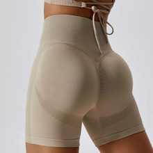 Falda de tenis con bajo festoneado, talle alto y corte en A.